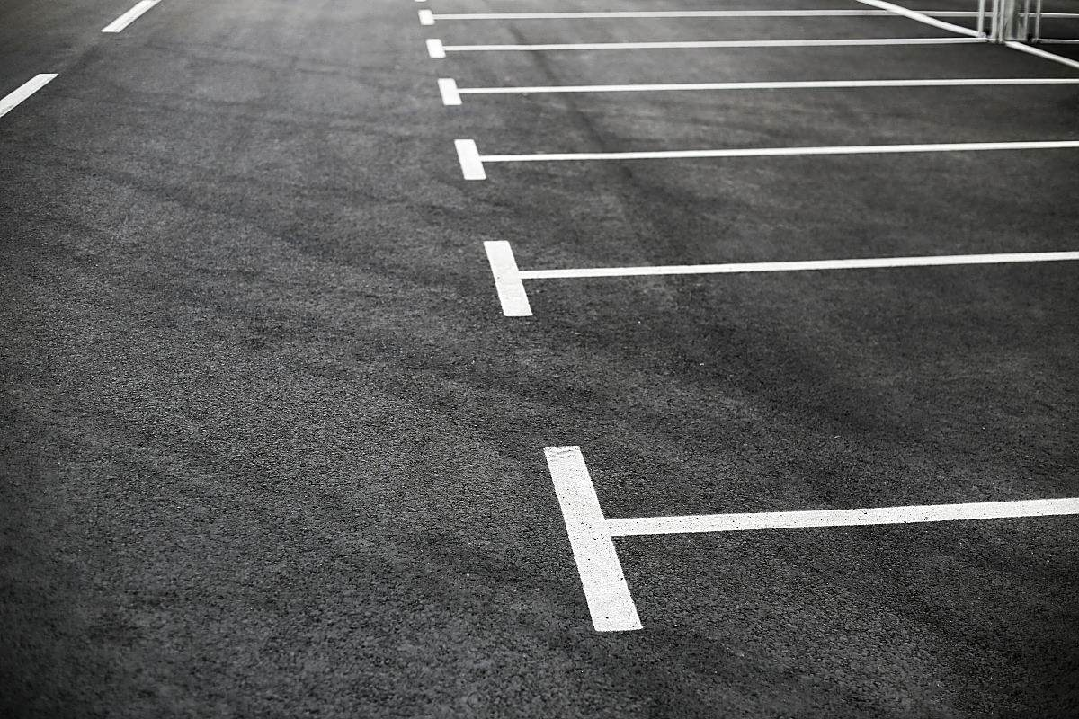 车间地面黑印擦不掉？轻松瓦解不伤地坪！